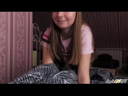 ❤️ Rubia chupa a su mejor amigo profundamente y recibe una corrida en la boca Super porno en es.oldsex.ru ❌️